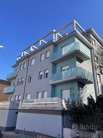 Passetto app.to con terrazzo panoramico e garage