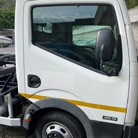 Nissan Cabstar 45.13 con 27.000 km 3 casse ribal