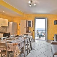 Appartamento con balcone sul mare e A/C