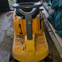 Trattorino tagliaerba