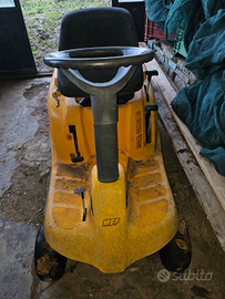 Trattorino tagliaerba