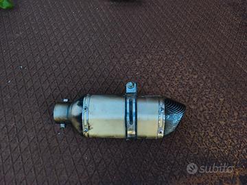 scarico moto sportiva 