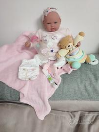 Bambola realistica che respira