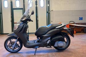 scooter malaguti 250