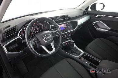 AUDI Q3 Q3 40 TDI quattro S tronic Business