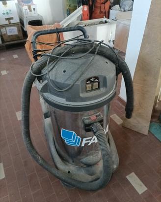 aspirapolvere professionale 