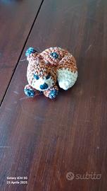 volpina amigurumi fatta a mano.