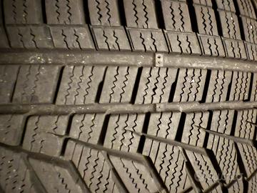 4 cerchi MAK neri con gomme neve