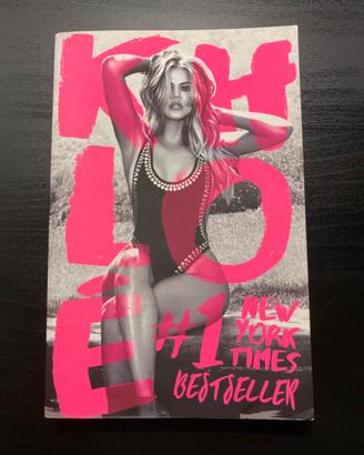 Libro Khloe Kardashian Strong looks better naked