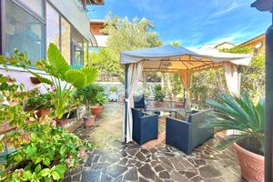 PORZIONE DI TRIFAMILIARE A MENDICINO