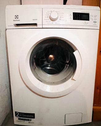 Lavatrice Electrolux TimeCare 6 kg, 1200 giri, ott