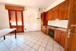 CAPANNONE CON UFFICI E ABITAZIONE