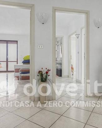 Attico / Mansarda di 127 m² con 5 locali a Brindis