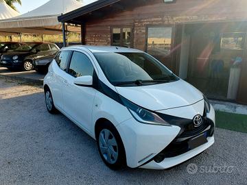 Toyota Aygo 1.0 12V VVT-i 5 porte Lounge Connect