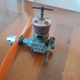 due motori a scoppio completi modellismo aerei