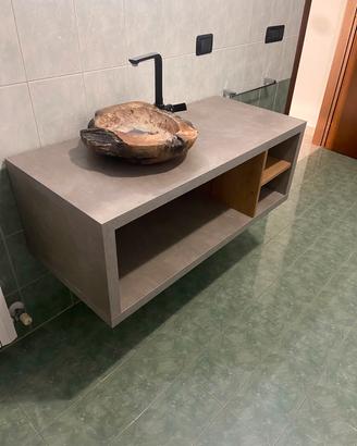 Mobile bagno sospeso