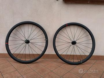Ruote in carbonio 38 Miche