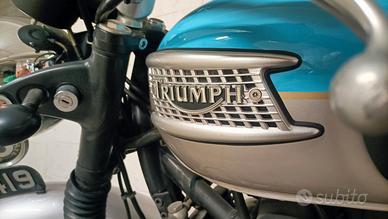 Triumph Bonneville - 2004