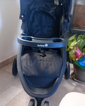 Passeggino Safety First - pratico e leggero