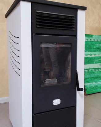 STUFA A PELLET ITALIA “CANADA” 12 kW – ottime cond