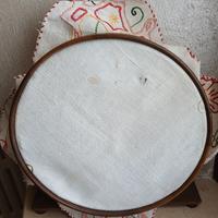 Antico telaio per ricamo 