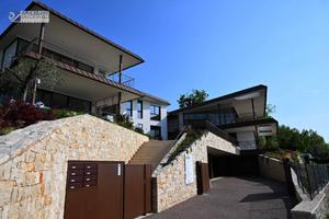 Appartamento di 117 m² con 3 locali e box auto a T