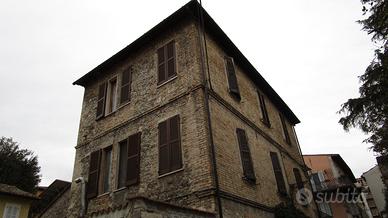 Appartamento centro con locale al piano terra