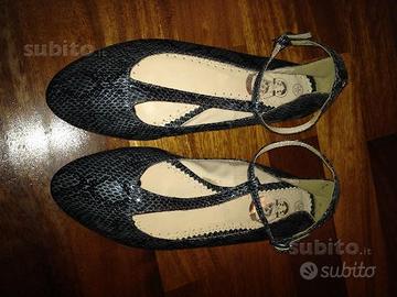 Scarpe urban outfitters 37