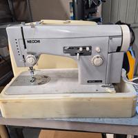 macchina da cucire Necchi. usata. 