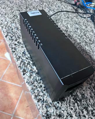 Ups 600W