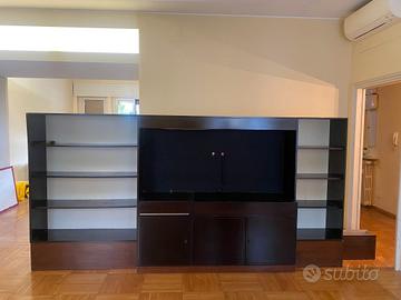 Mobile TV in legno su misura – 366 × 166