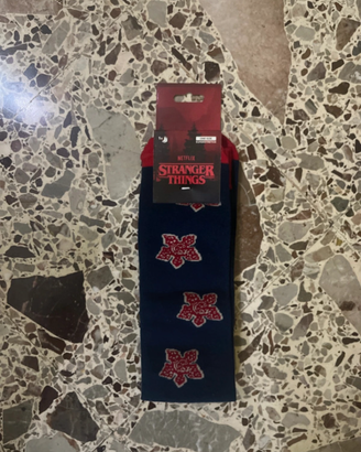 calzini strangers things edizione conad