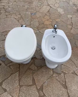 Coppia sanitari WC water e bidet completi