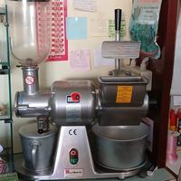 grattugia formaggio/macina caffè 