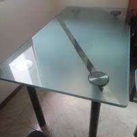 Tavolo da soggiorno  in vetro