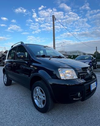 Fiat Panda 1.3 MJT 16V DPF 4x4 Climbing