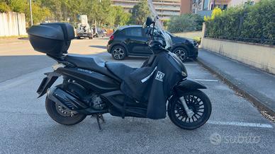 BEVERLY 300 i.e. 2014 LUG