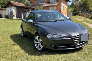 Alfa romeo 147 q2