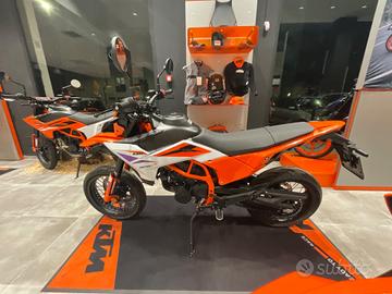 KTM 390 SMC R 2026 PRONTA CONSEGNA