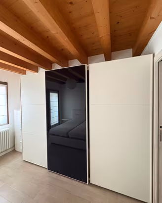 Armadio moderno a 3 ante scorrevoli con specchio n