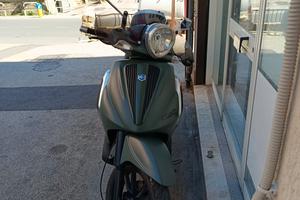 Piaggio Beverly 250