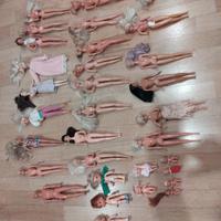 Bambole BARBIE e VESTITINI.