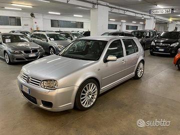 Volkswagen Golf R32 5 porte
