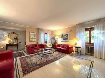 VILLA SINGOLA A PINETO