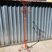 Appendiabiti in ferro rosso vintage