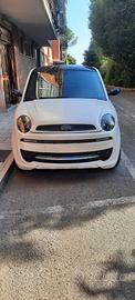 Microcar duè bianco perla