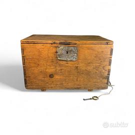 Baule Antico in legno 