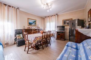 TRILOCALE ADIACENTE AL CENTRO DI MARANELLO