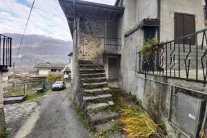 Valtellina adorabile rustichetto da sistemare