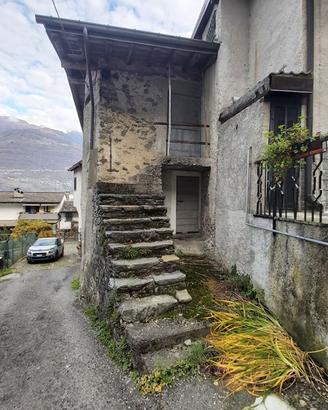 Valtellina adorabile rustichetto da sistemare